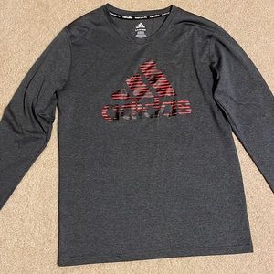 🌻 2/$25 Adidas Long Sleeve Shirt🌻